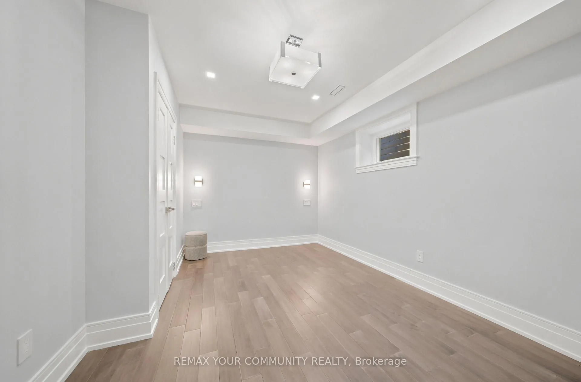 Photo 41 of 59 Cynthia Road, Toronto, Rockcliffe-Smythe — HOMEH