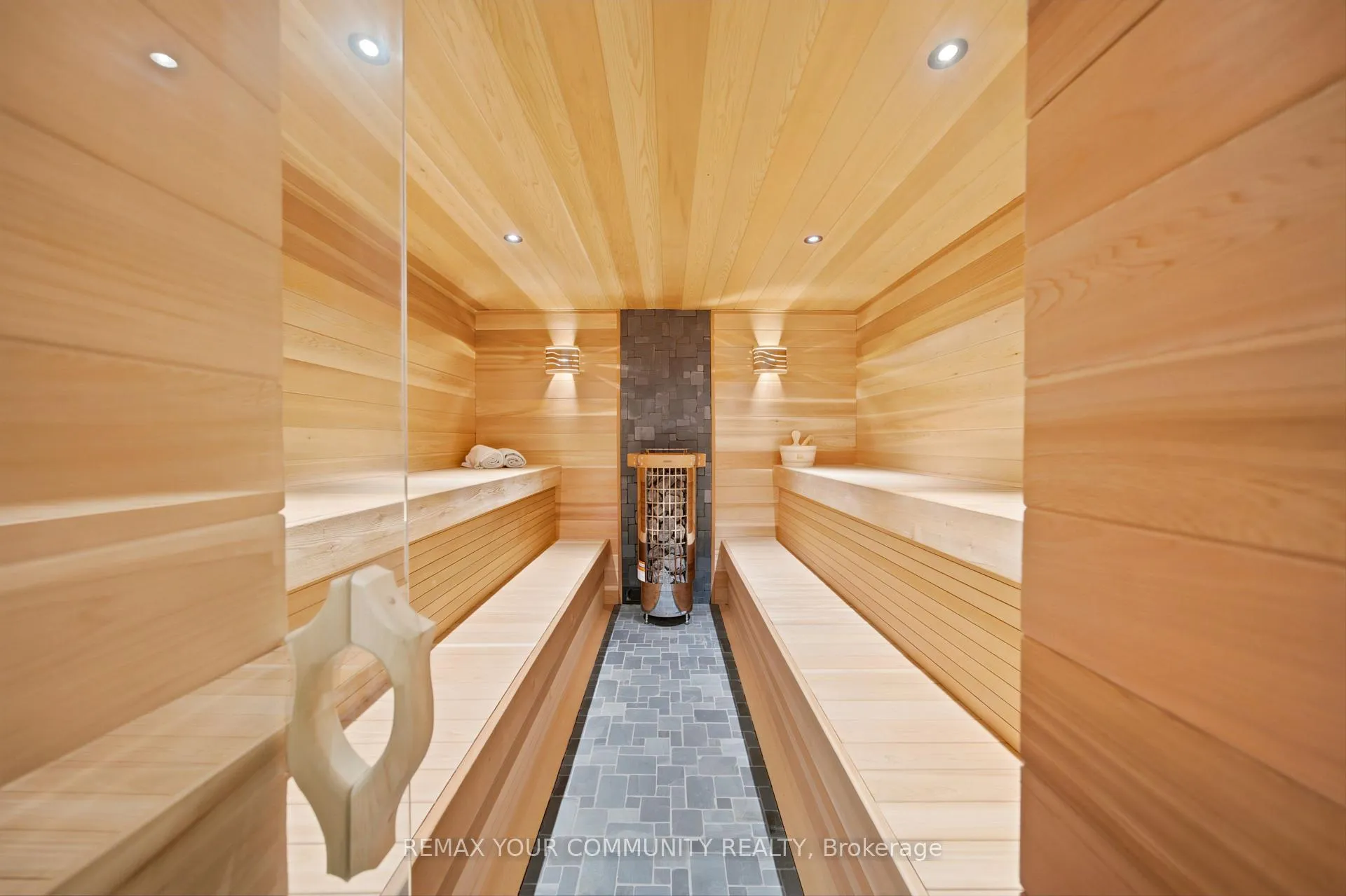 Photo 43 of 59 Cynthia Road, Toronto, Rockcliffe-Smythe — HOMEH