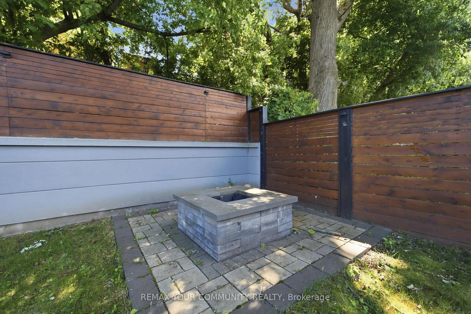 Photo 49 of 59 Cynthia Road, Toronto, Rockcliffe-Smythe — HOMEH