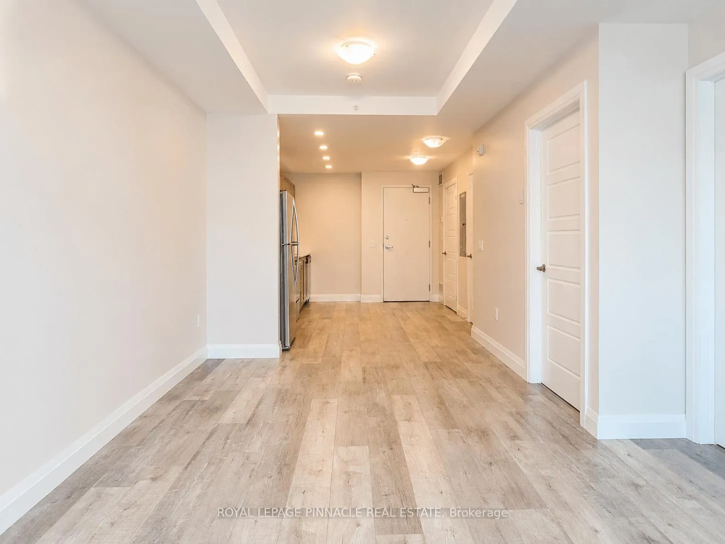 Photo 10 of Unit 101, 5 Wake Robin Drive, Kitchener, Larentian West — HOMEH