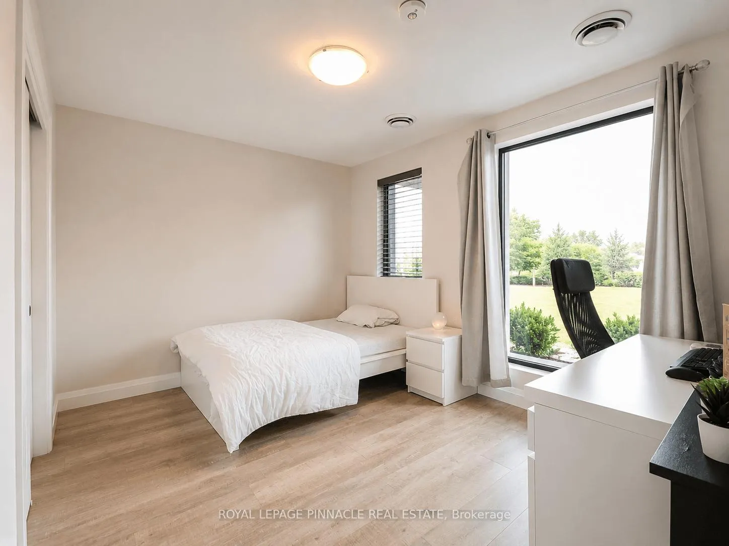 Photo 13 of Unit 101, 5 Wake Robin Drive, Kitchener, Larentian West — HOMEH