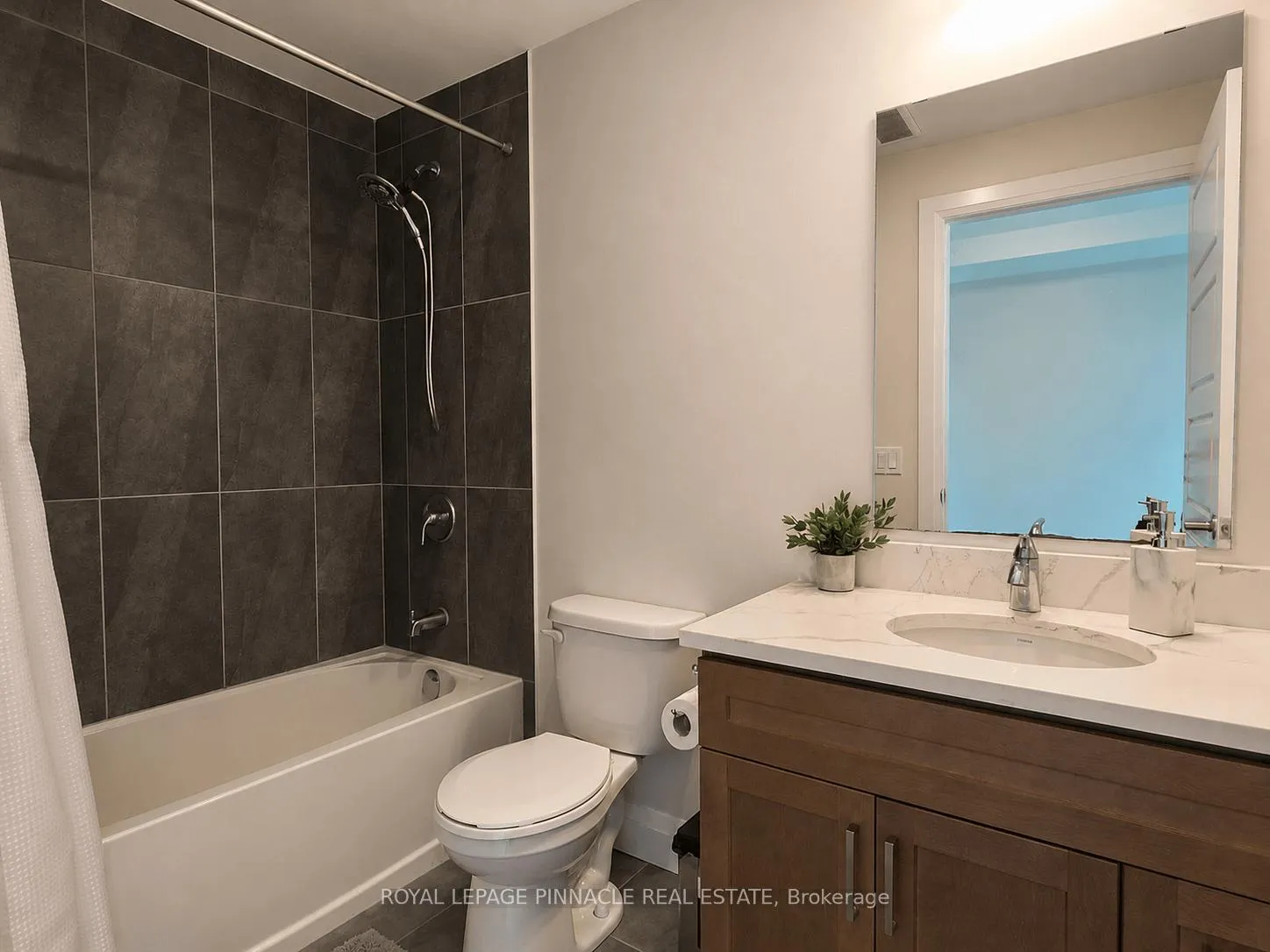 Photo 16 of Unit 101, 5 Wake Robin Drive, Kitchener, Larentian West — HOMEH