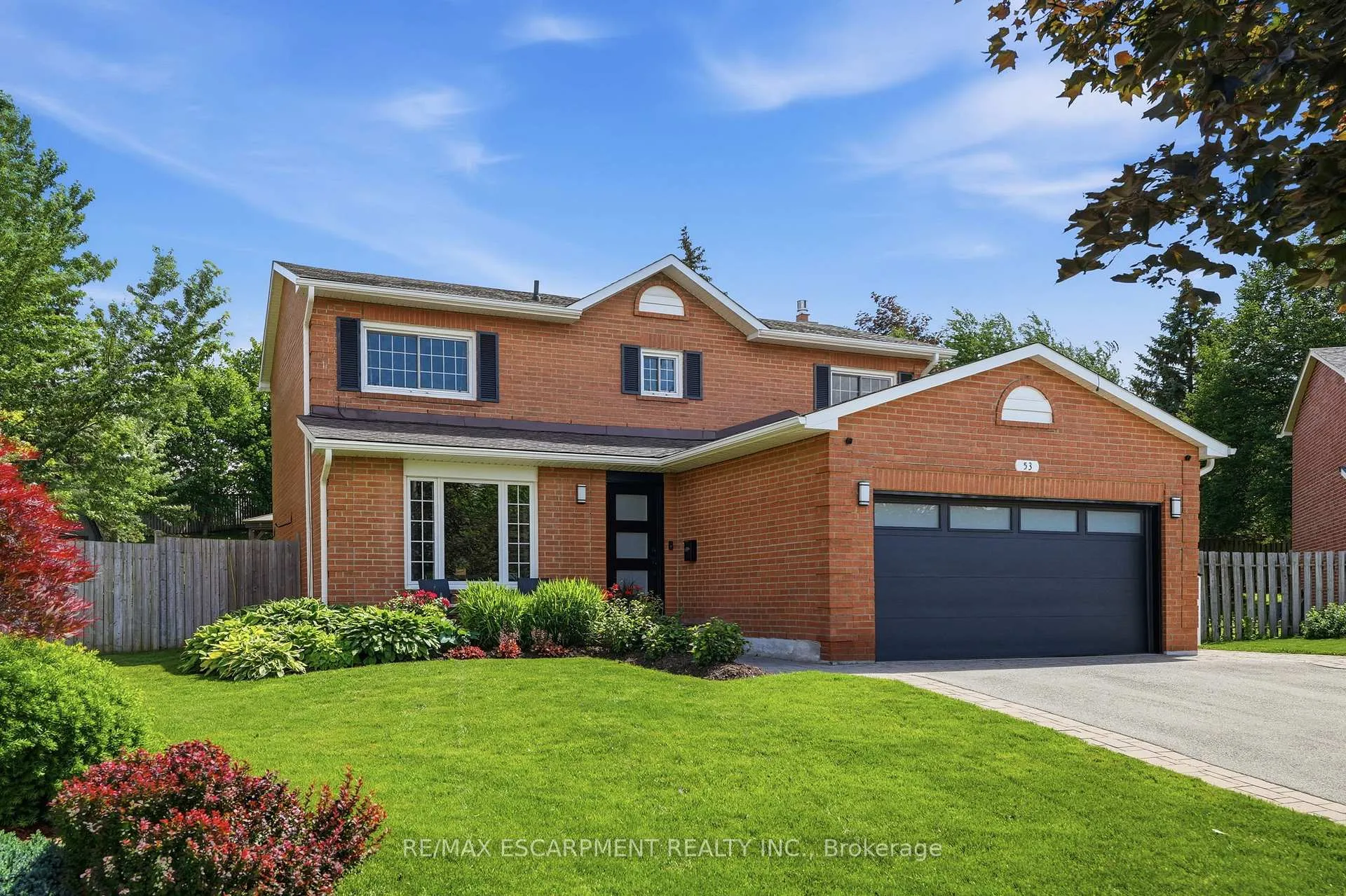 Photo 2 of 53 Glaceport Avenue, Hamilton, Waterdown — HOMEH