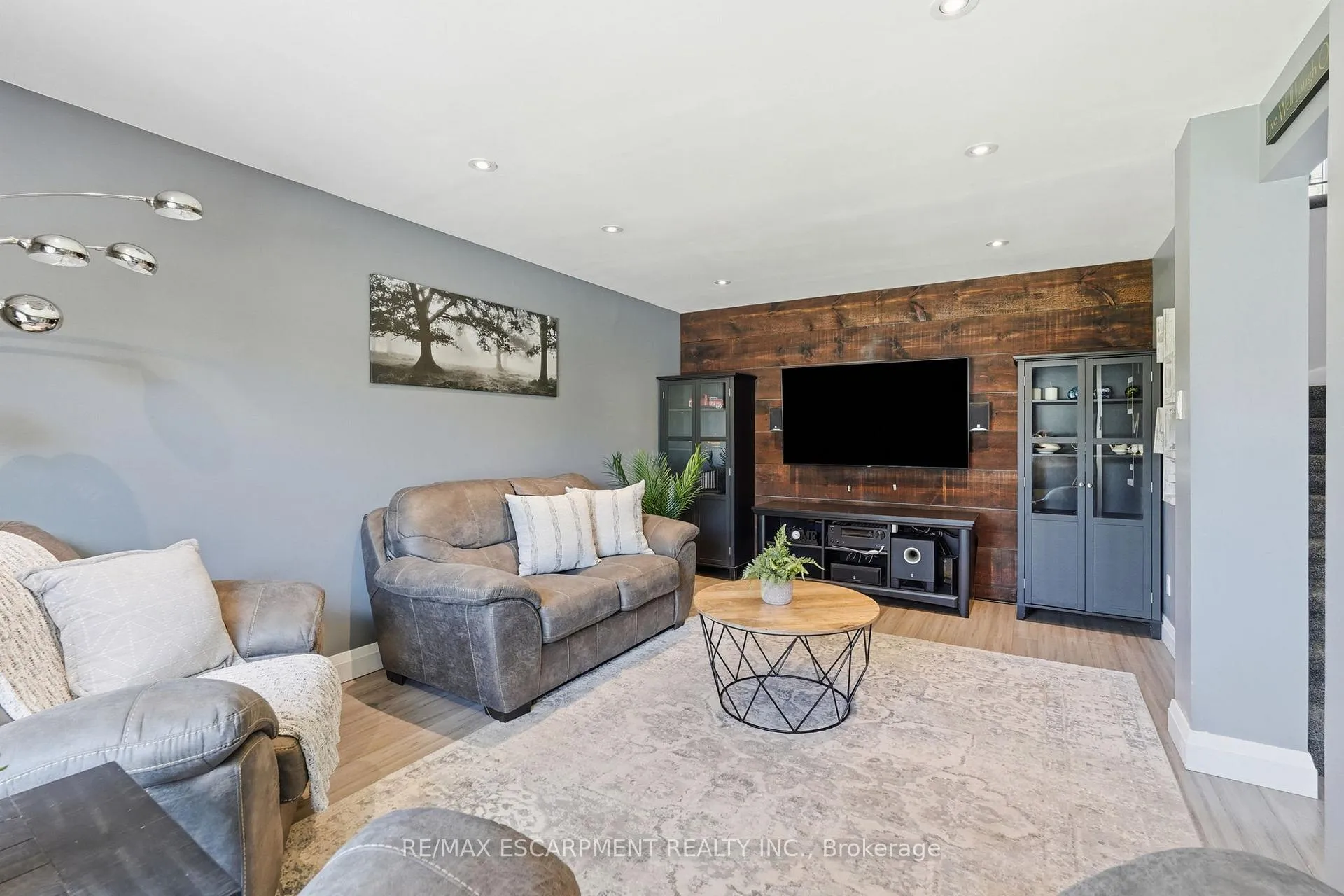 Photo 7 of 53 Glaceport Avenue, Hamilton, Waterdown — HOMEH