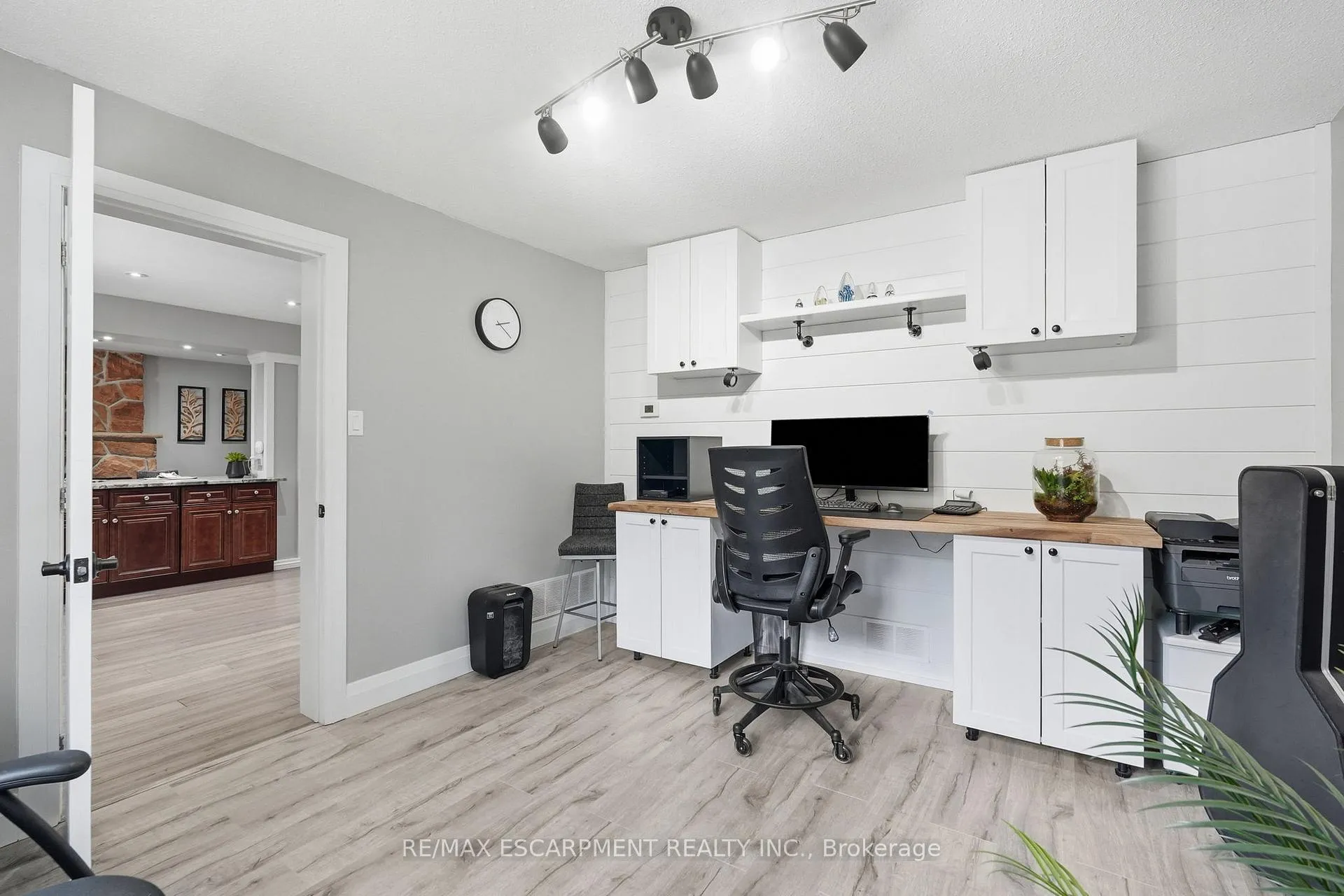 Photo 18 of 53 Glaceport Avenue, Hamilton, Waterdown — HOMEH