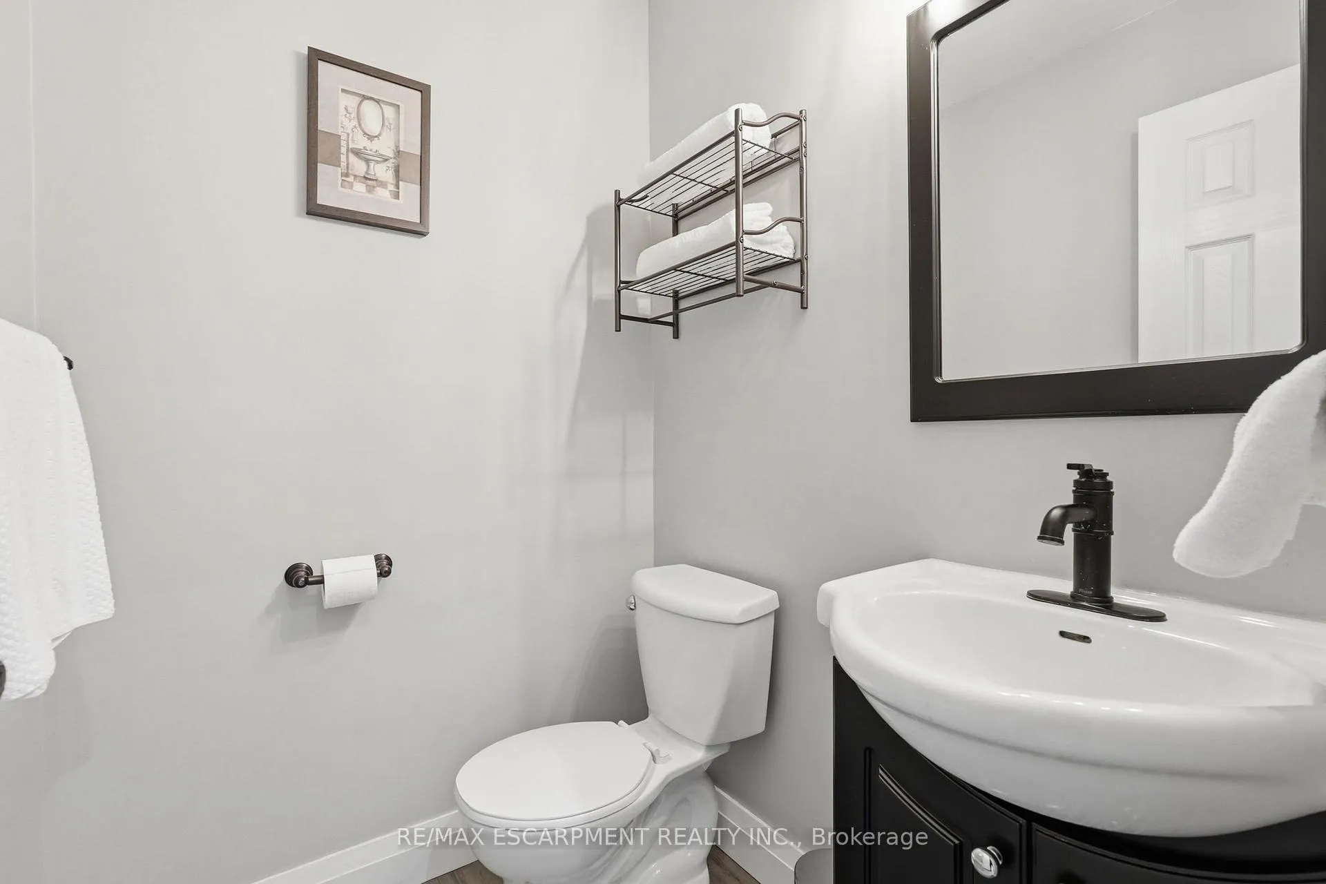 Photo 19 of 53 Glaceport Avenue, Hamilton, Waterdown — HOMEH