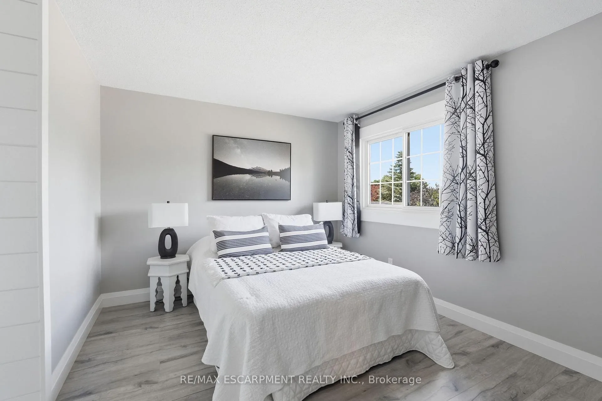 Photo 25 of 53 Glaceport Avenue, Hamilton, Waterdown — HOMEH