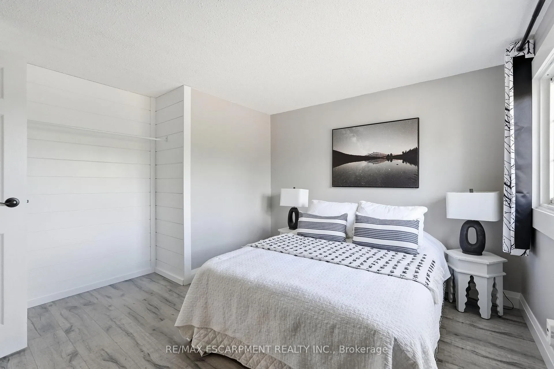 Photo 26 of 53 Glaceport Avenue, Hamilton, Waterdown — HOMEH