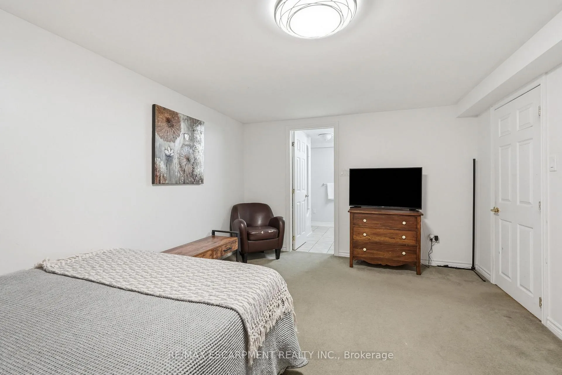 Photo 38 of 53 Glaceport Avenue, Hamilton, Waterdown — HOMEH