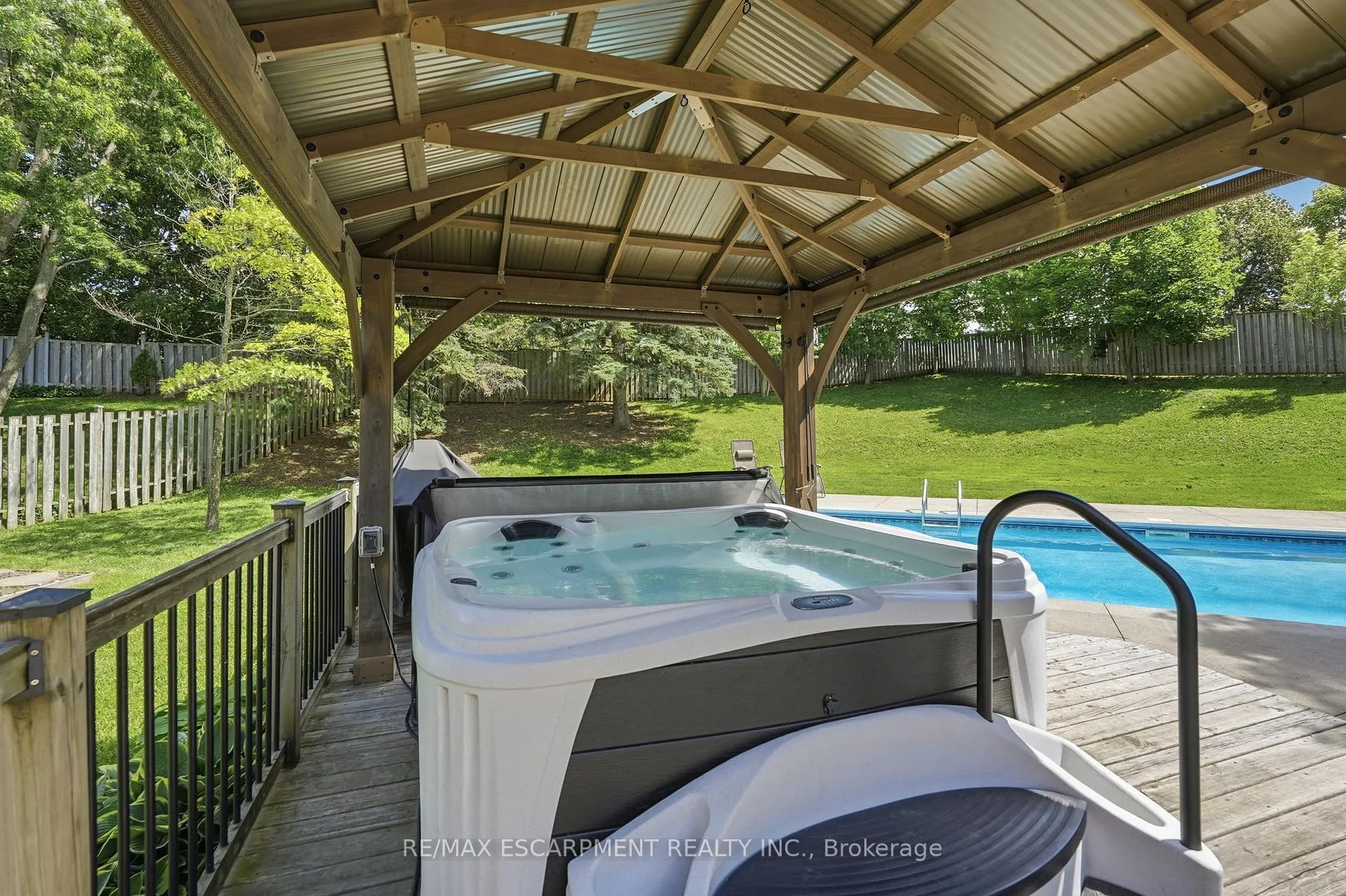 Photo 44 of 53 Glaceport Avenue, Hamilton, Waterdown — HOMEH