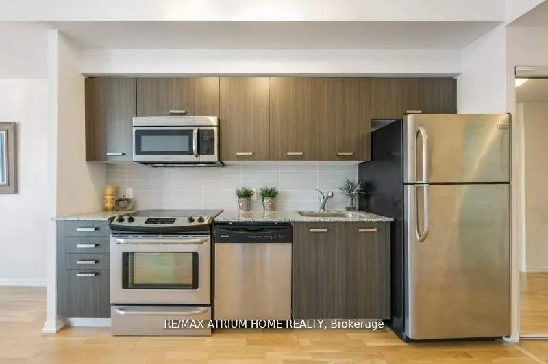 Photo 2 of Unit 1101, 832 Bay Street, Toronto, Bay Street Corridor — HOMEH