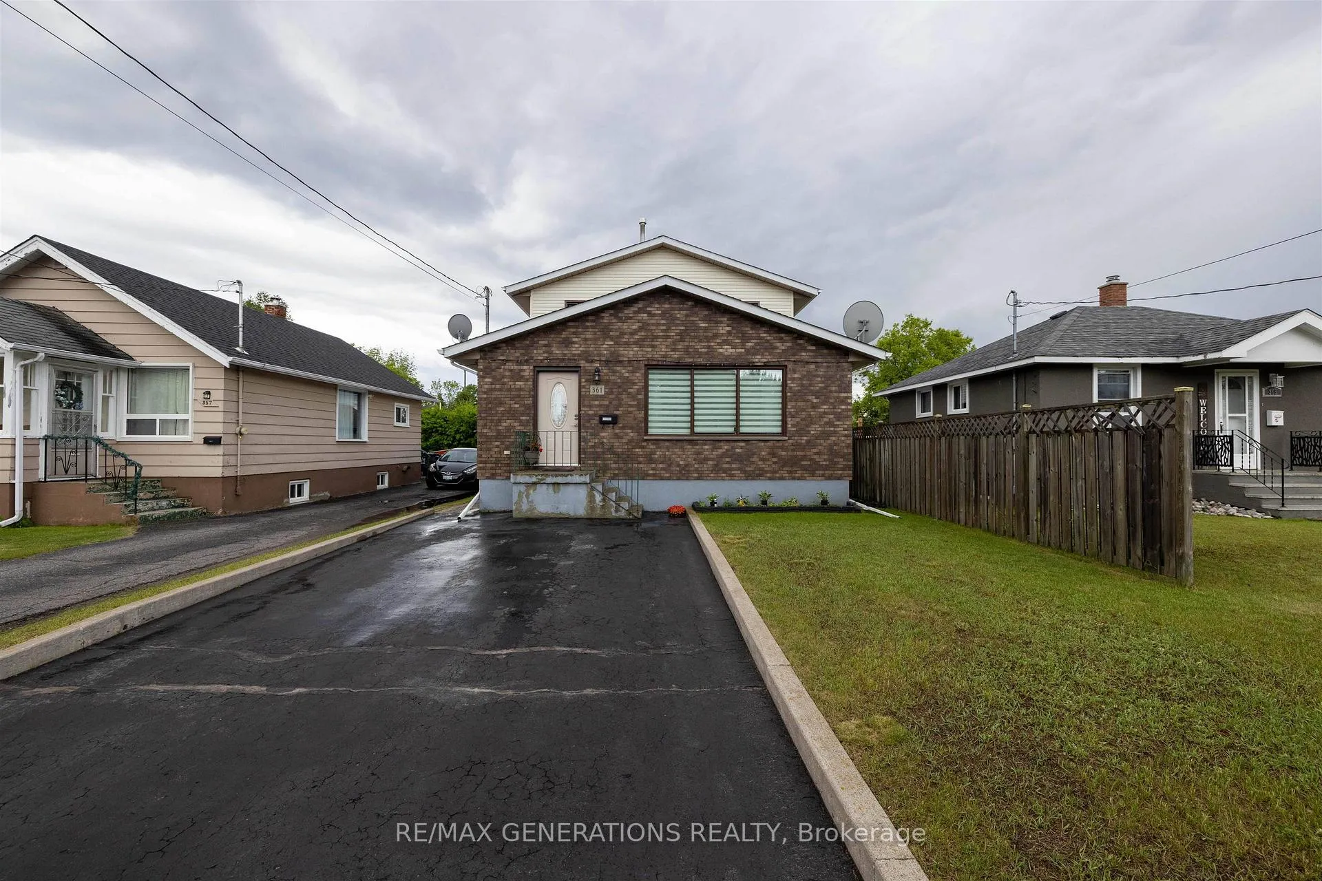 Photo 2 of 361 Adams Street, Thunder Bay, Current River — HOMEH
