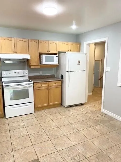 Photo 10 of 1101 Harrogate Drive, Hamilton, Meadowlands — HOMEH
