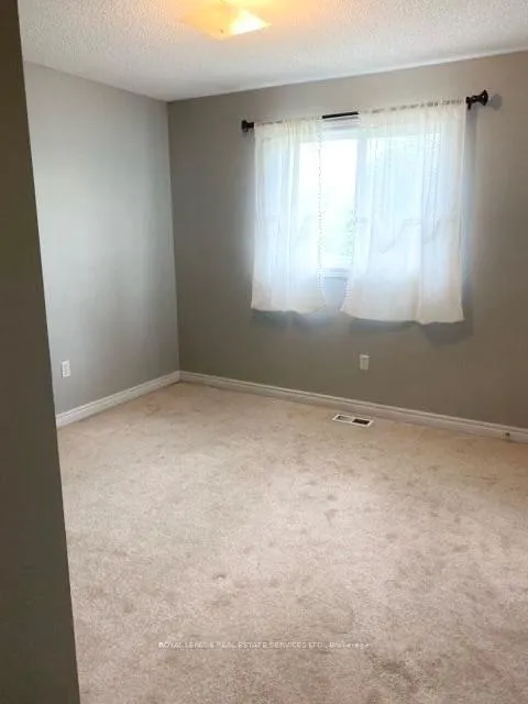 Photo 12 of 1101 Harrogate Drive, Hamilton, Meadowlands — HOMEH