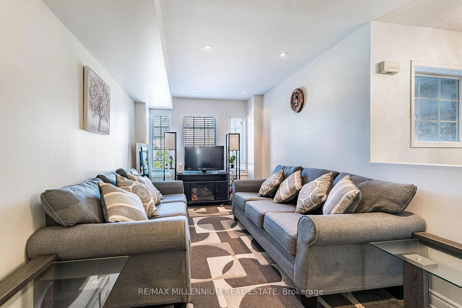 Photo 2 of Unit 36, 36 Spadina Road, Brampton, Brampton West — HOMEH