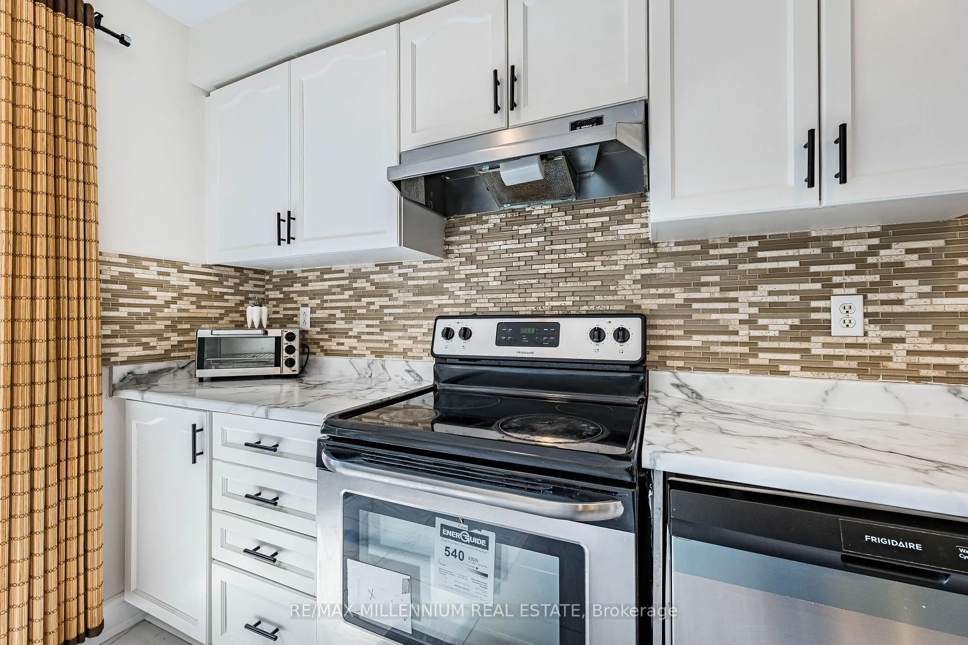 Photo 18 of Unit 36, 36 Spadina Road, Brampton, Brampton West — HOMEH