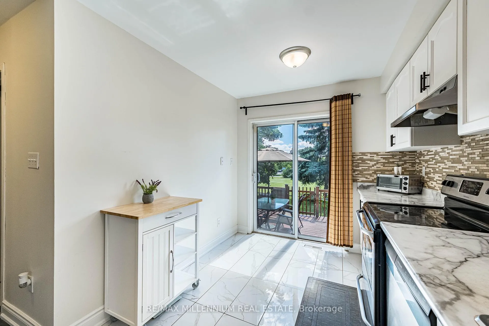 Photo 19 of Unit 36, 36 Spadina Road, Brampton, Brampton West — HOMEH