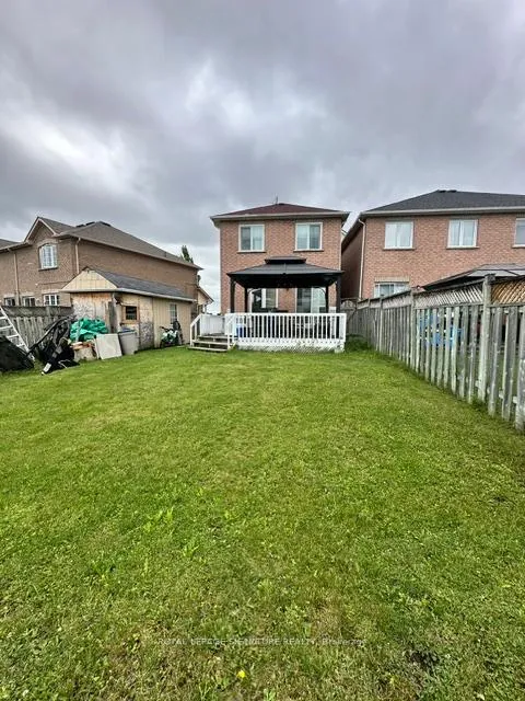 Photo 11 of Unit Bsmt, 156 Twin Pines Crescent, Brampton, Northwest Sandalwood Parkway — HOMEH