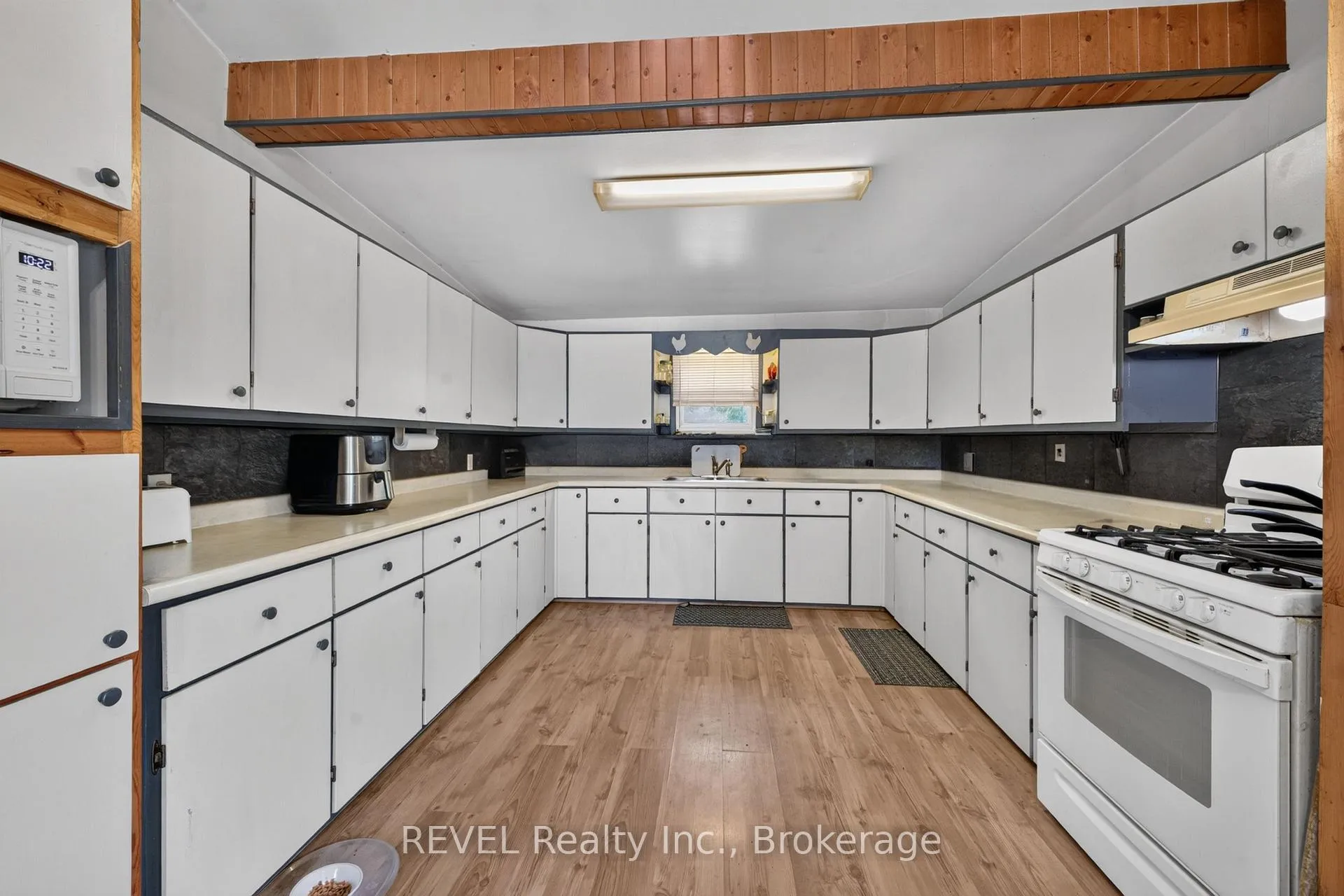 Photo 5 of 43956 Hwy 3, Wainfleet, Marshville/Winger — HOMEH