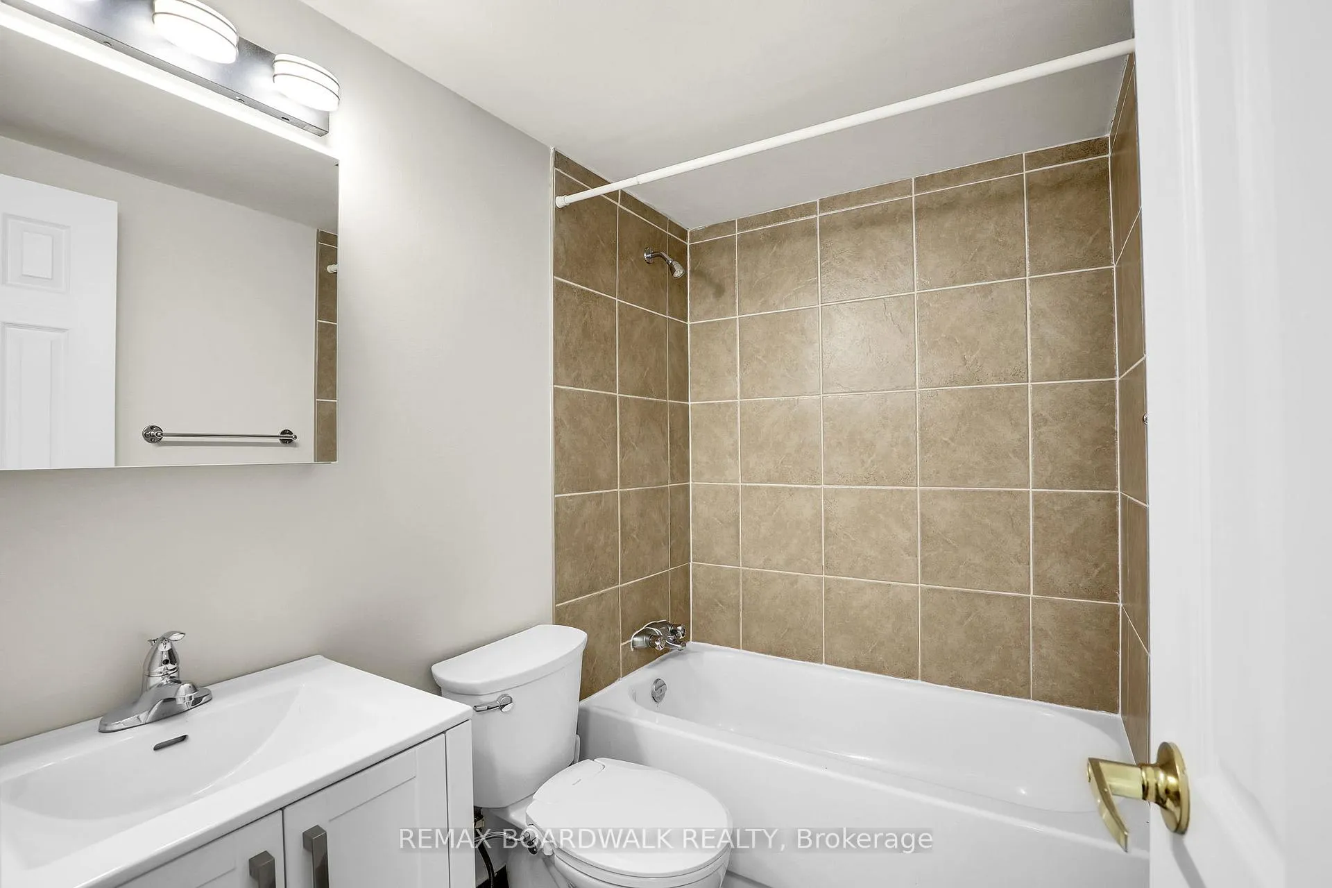 Photo 22 of Unit 115, 2020 Jasmine Crescent, Ottawa, Beacon Hill South — HOMEH