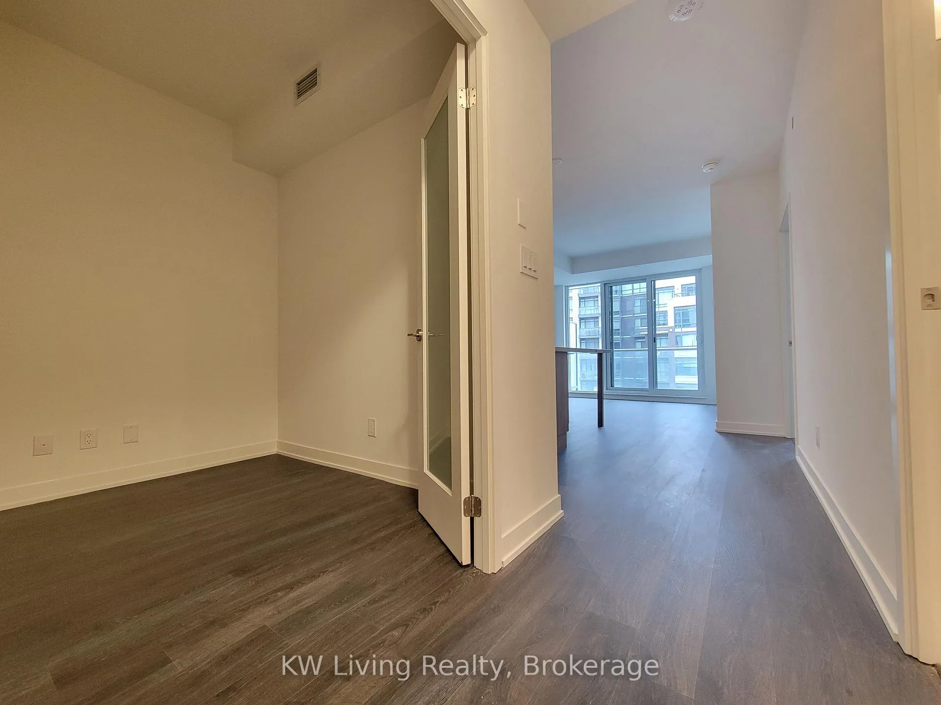 Photo 11 of Unit 923, 8119 Birchmount Road, Markham, Unionville — HOMEH
