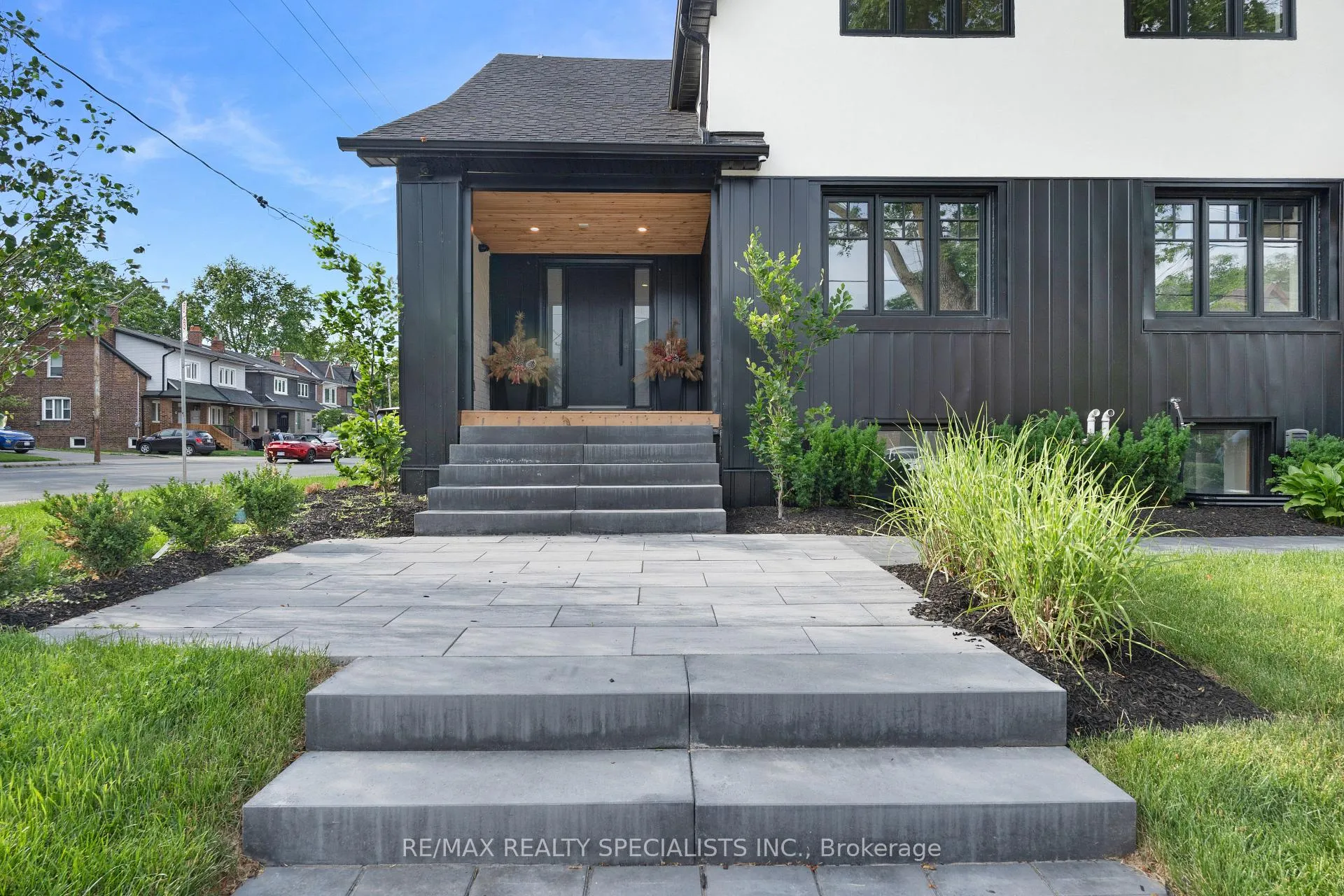 Photo 3 of 997 Mount Pleasant Road, Toronto, Mount Pleasant East — HOMEH