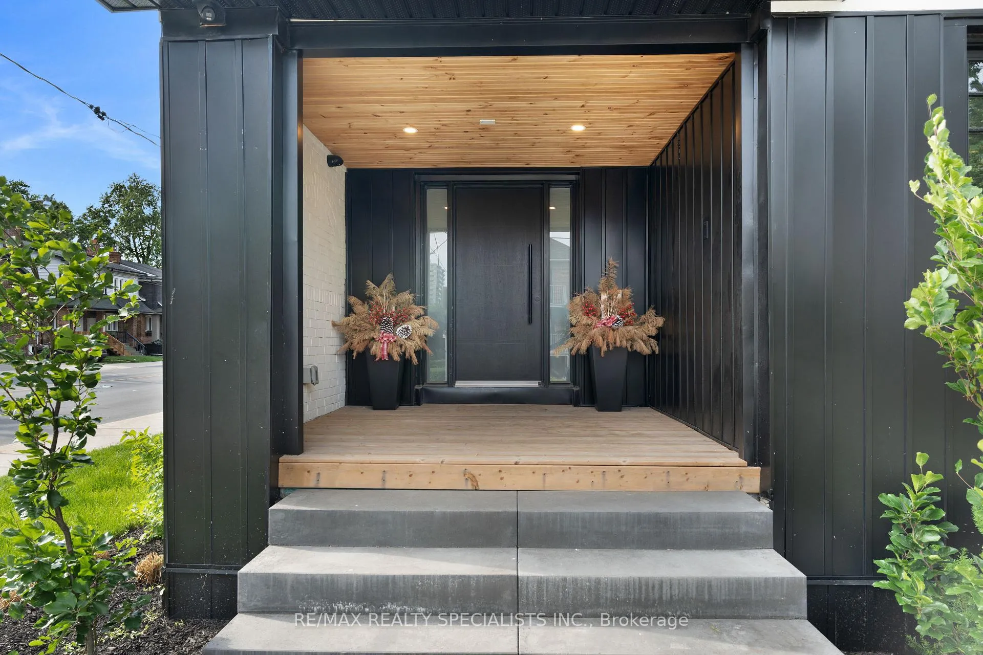 Photo 4 of 997 Mount Pleasant Road, Toronto, Mount Pleasant East — HOMEH