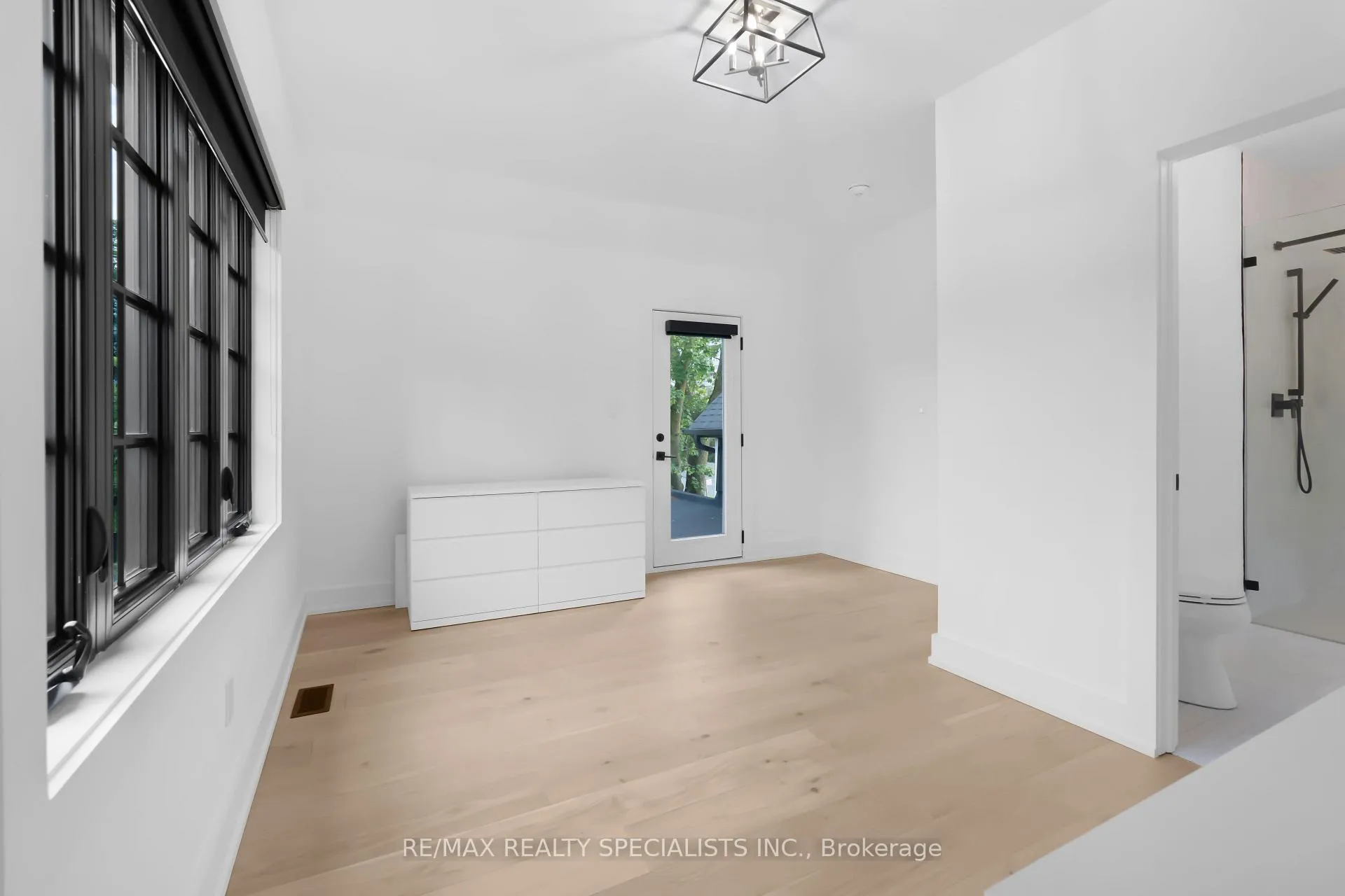 Photo 24 of 997 Mount Pleasant Road, Toronto, Mount Pleasant East — HOMEH
