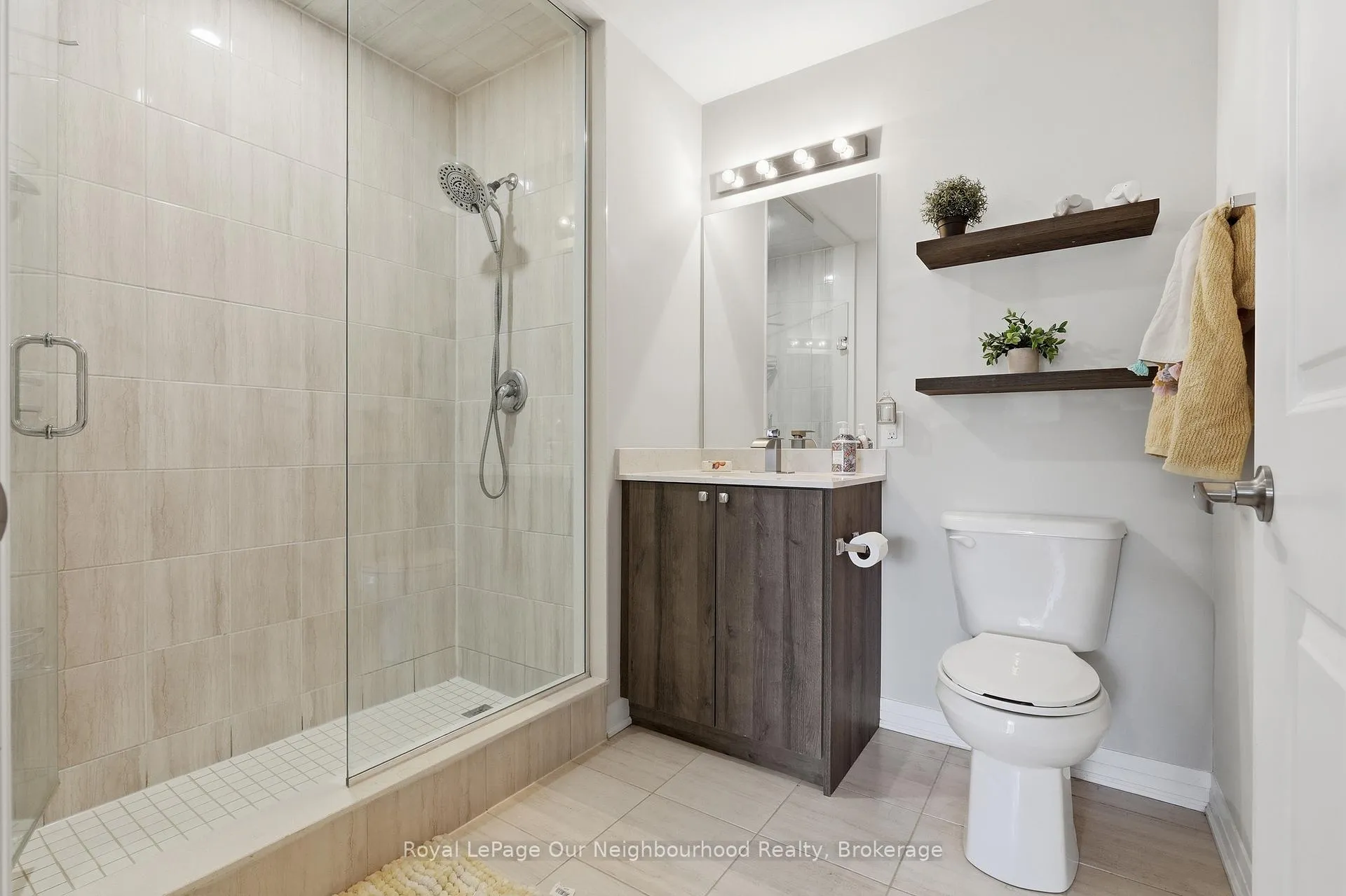 Photo 18 of Unit 312, 65 Shipway Avenue, Clarington, Newcastle — HOMEH