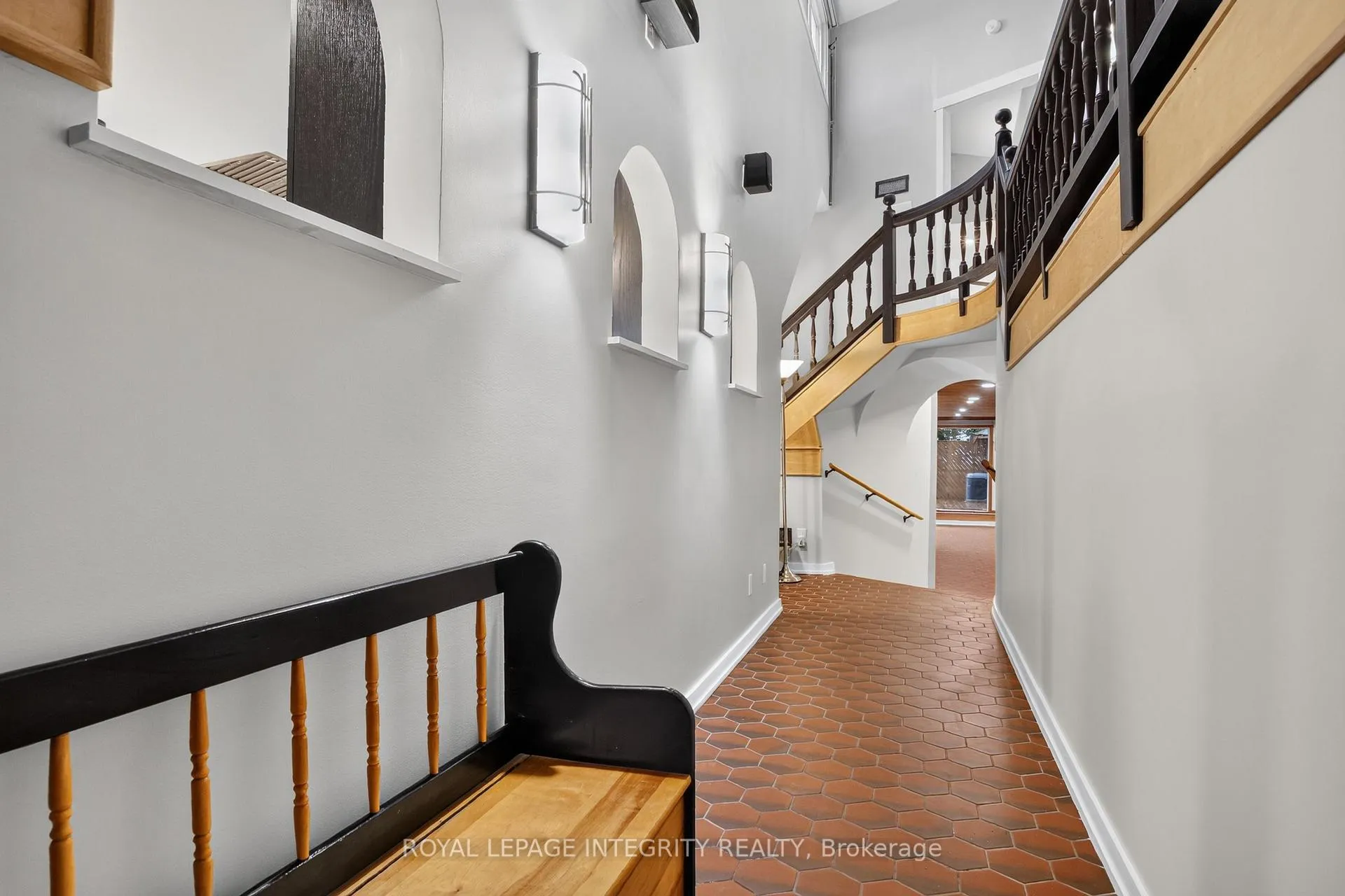 Photo 5 of 954 Watson Street, Ottawa, Fairfield Heights — HOMEH
