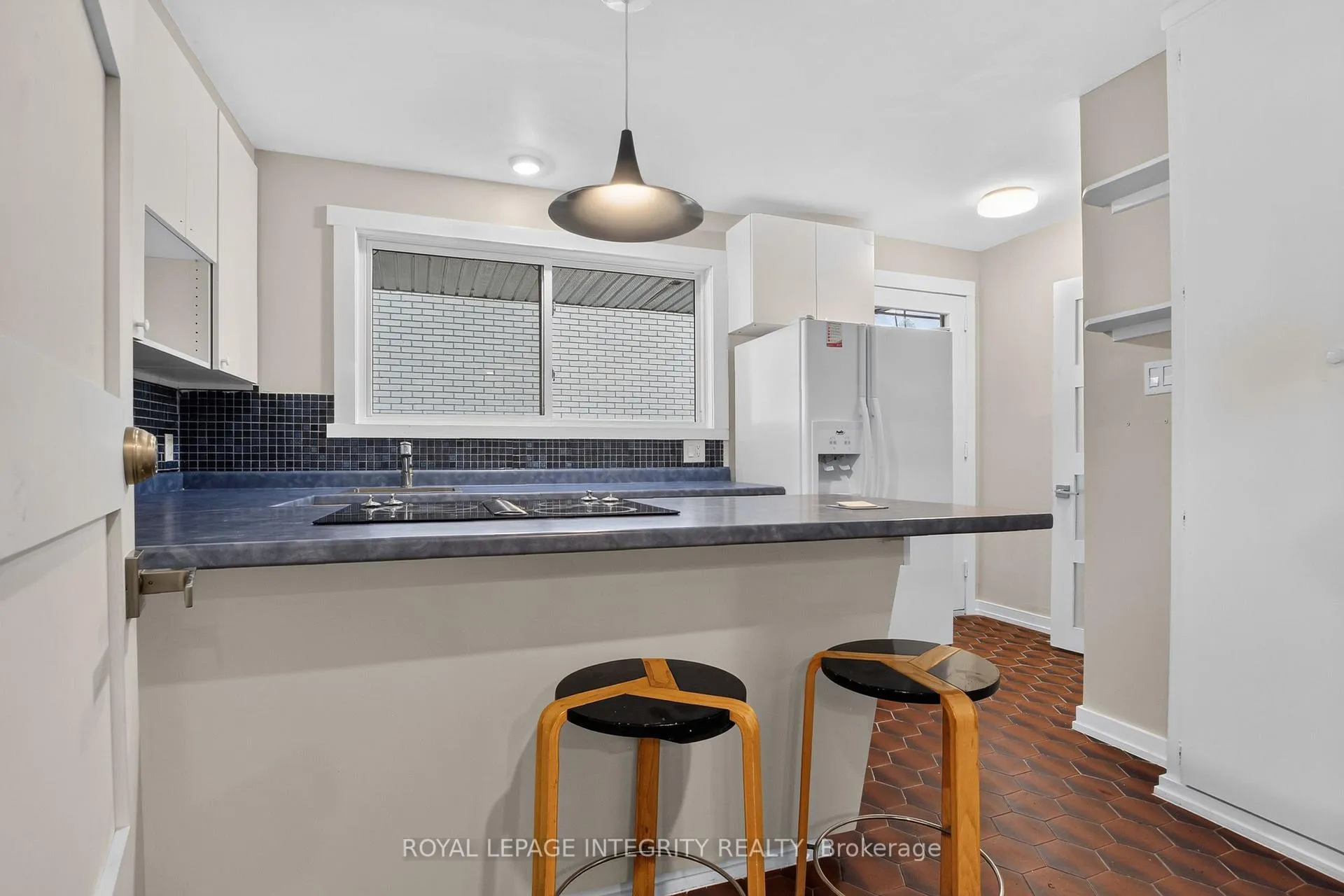 Photo 14 of 954 Watson Street, Ottawa, Fairfield Heights — HOMEH
