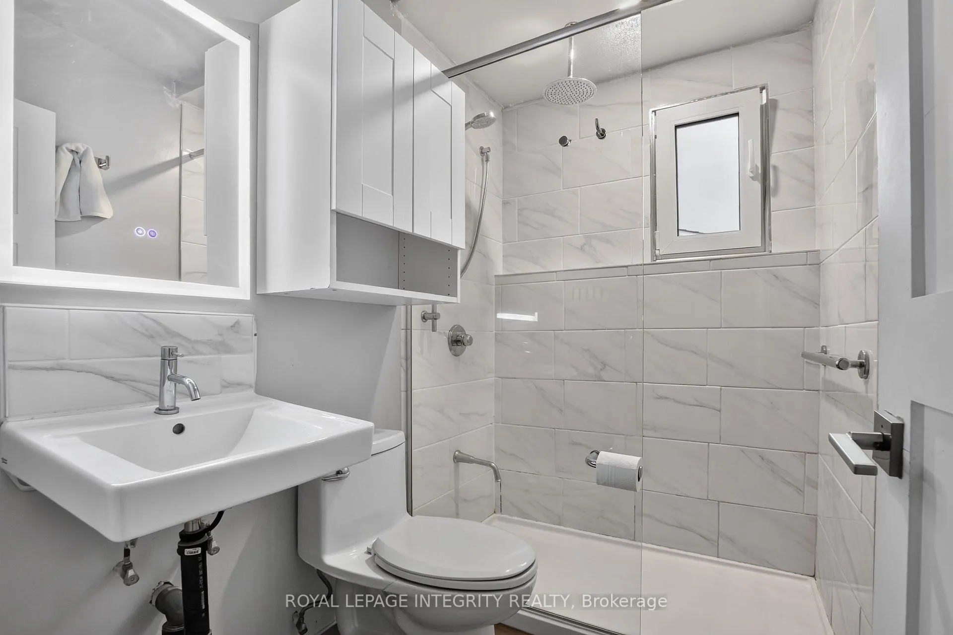 Photo 16 of 954 Watson Street, Ottawa, Fairfield Heights — HOMEH