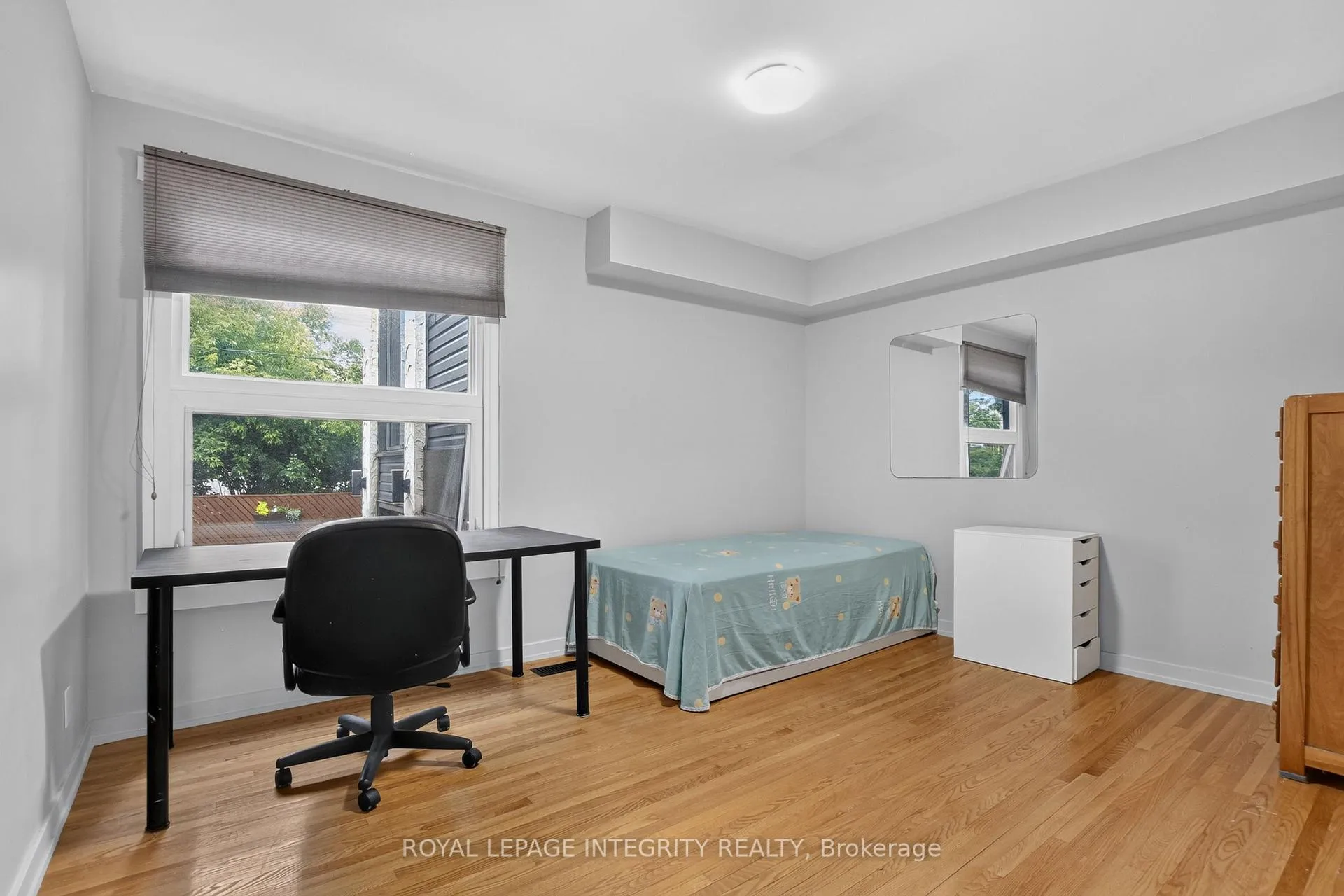 Photo 17 of 954 Watson Street, Ottawa, Fairfield Heights — HOMEH