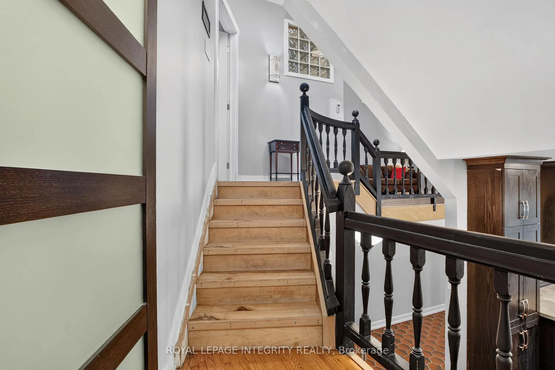Photo 19 of 954 Watson Street, Ottawa, Fairfield Heights — HOMEH