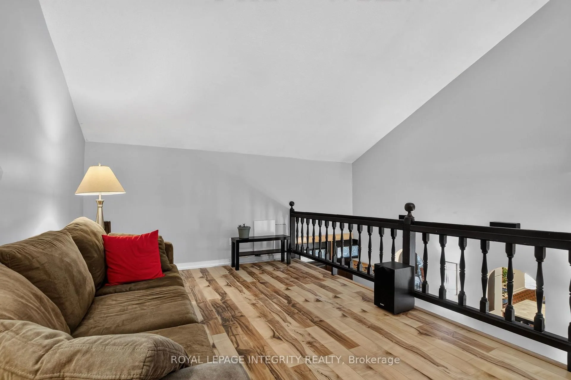Photo 21 of 954 Watson Street, Ottawa, Fairfield Heights — HOMEH