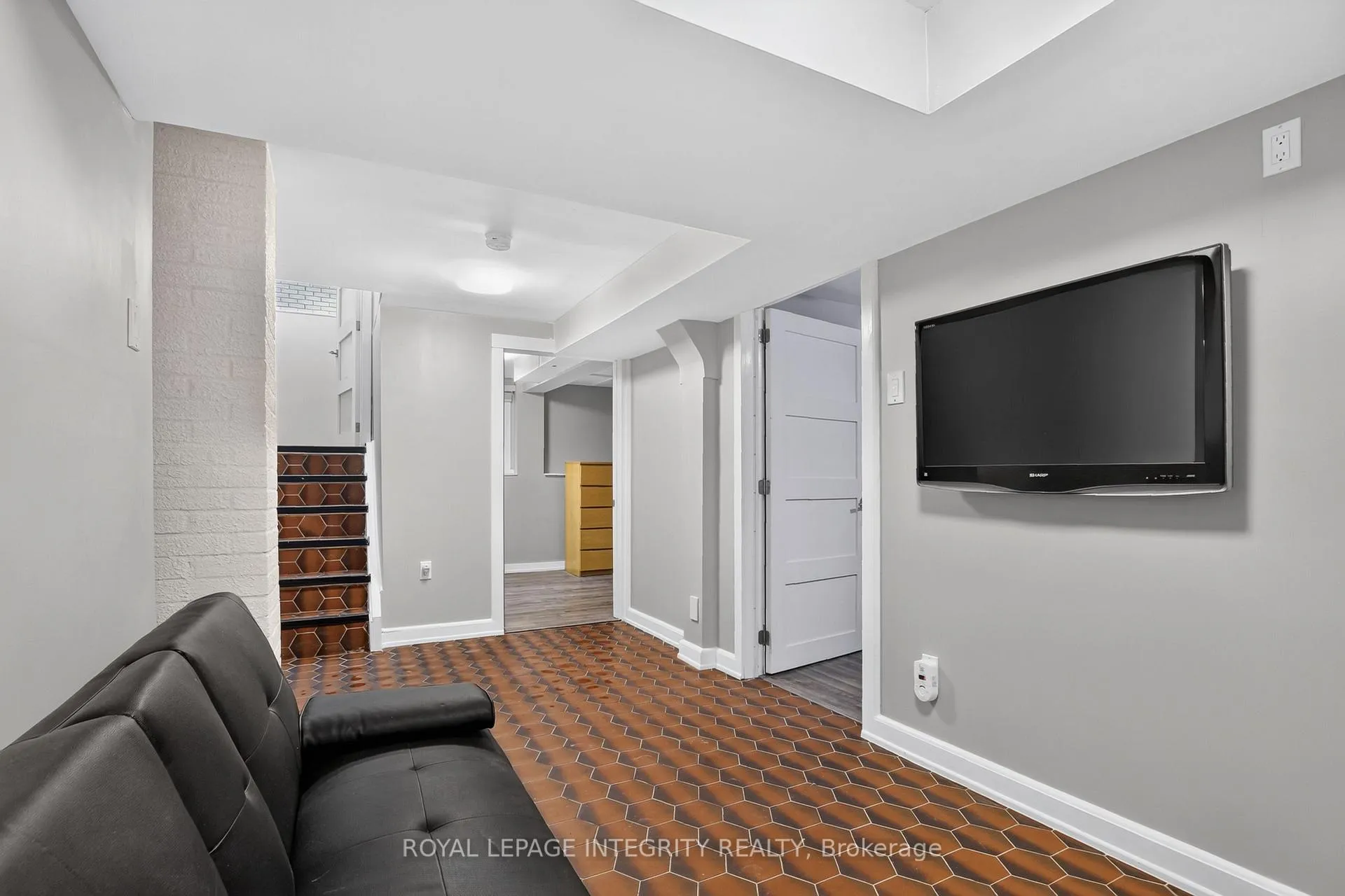 Photo 35 of 954 Watson Street, Ottawa, Fairfield Heights — HOMEH