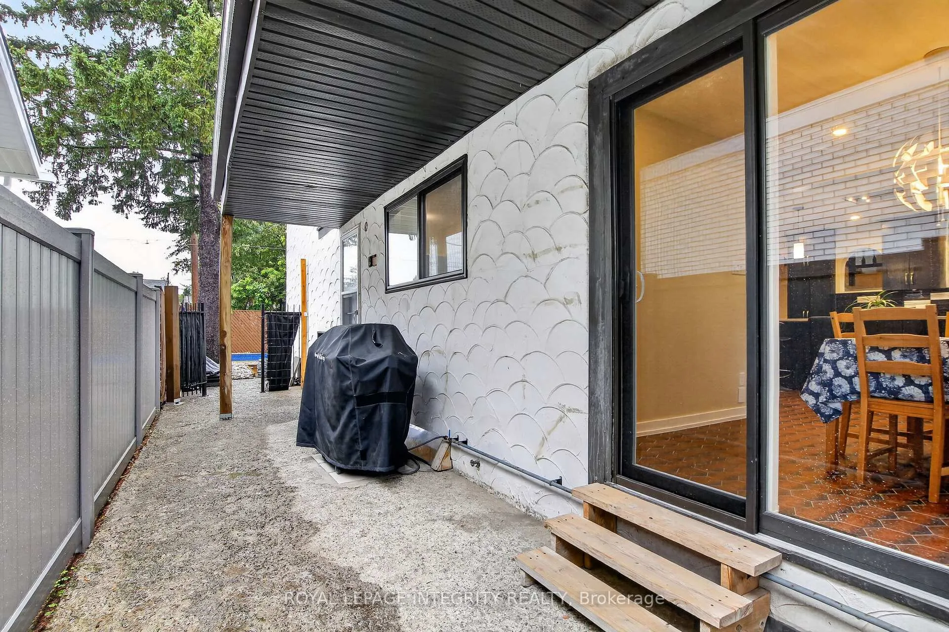 Photo 43 of 954 Watson Street, Ottawa, Fairfield Heights — HOMEH