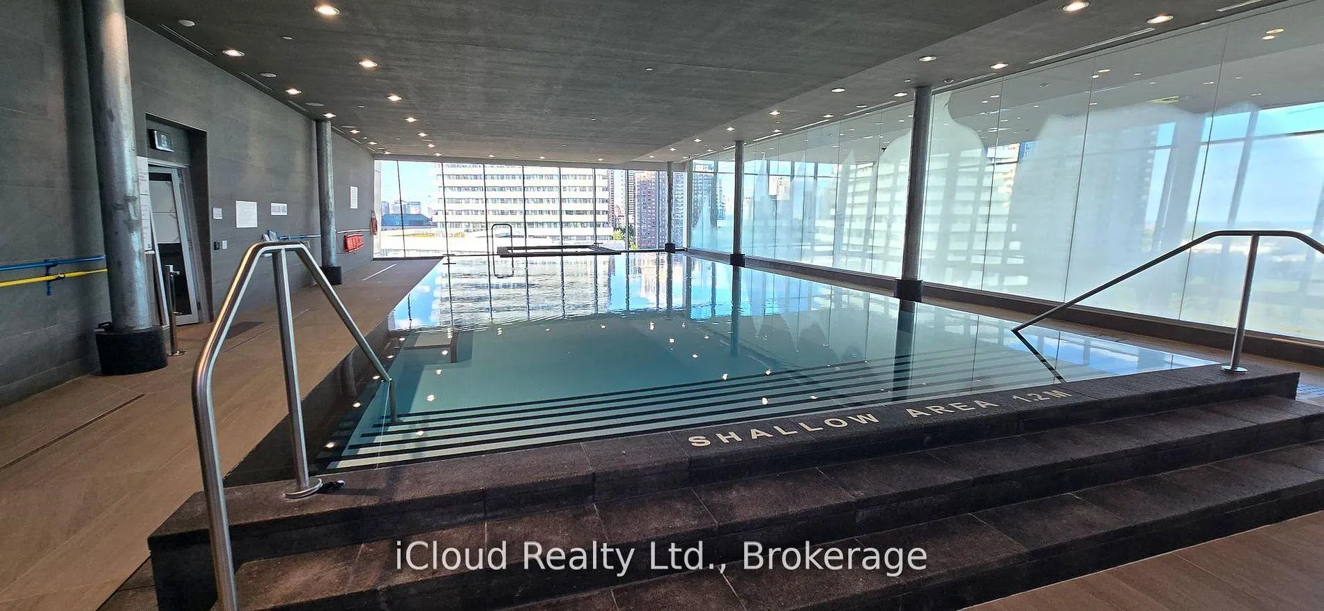Photo 1 of Unit 4006, 448 Burnhamthorpe Road W, Mississauga, City Centre — HOMEH