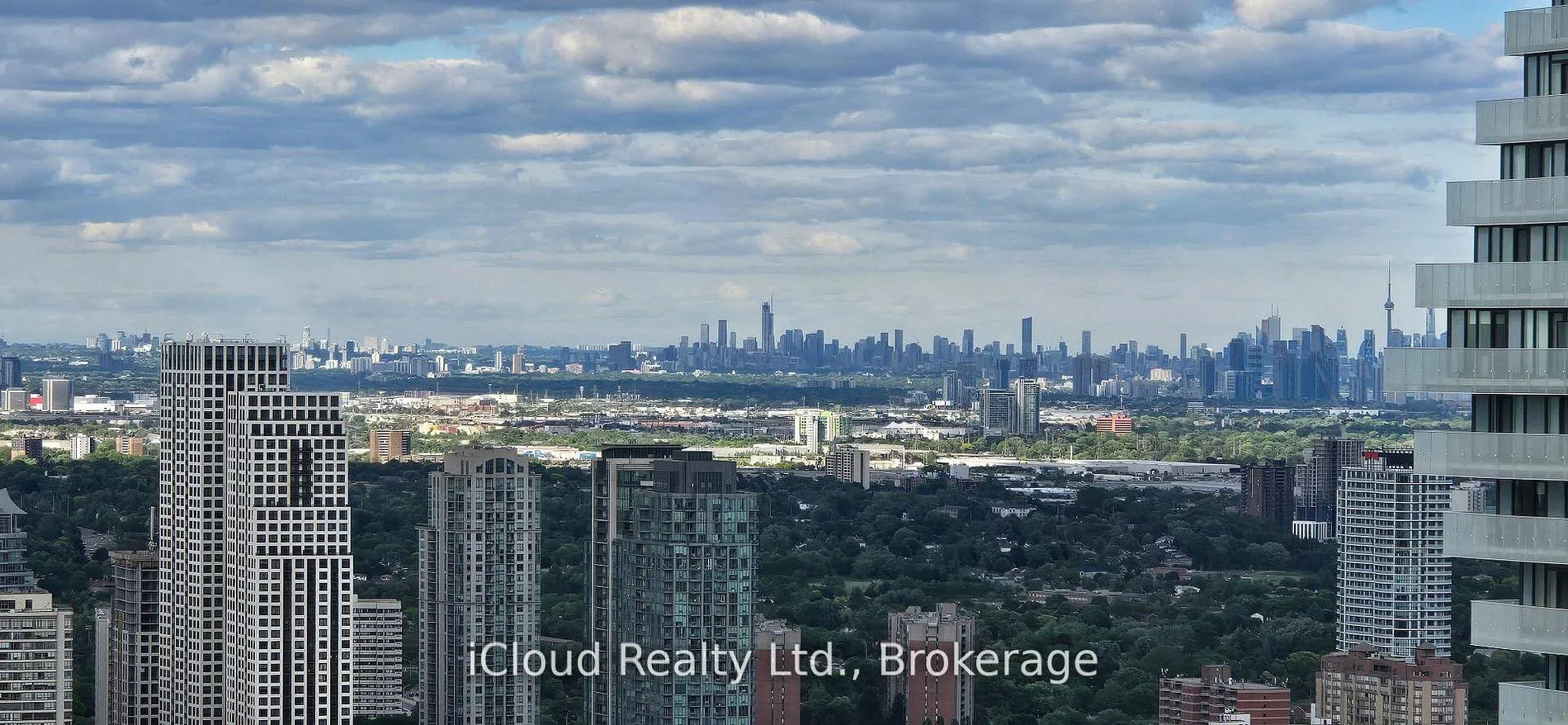 Photo 4 of Unit 4006, 448 Burnhamthorpe Road W, Mississauga, City Centre — HOMEH