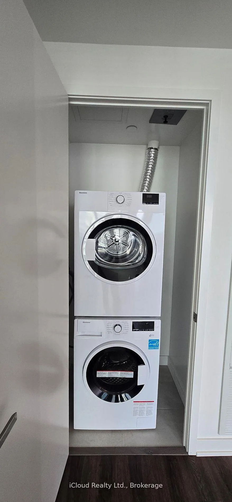 Photo 7 of Unit 4006, 448 Burnhamthorpe Road W, Mississauga, City Centre — HOMEH