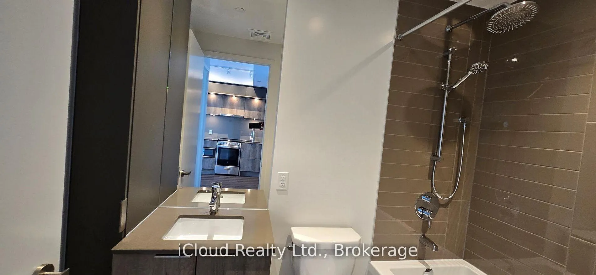 Photo 9 of Unit 4006, 448 Burnhamthorpe Road W, Mississauga, City Centre — HOMEH