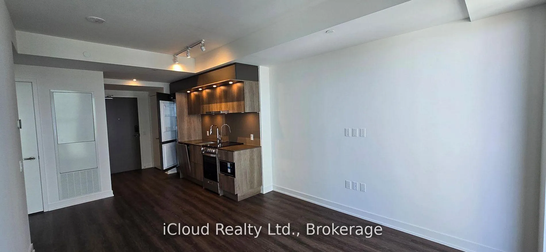 Photo 12 of Unit 4006, 448 Burnhamthorpe Road W, Mississauga, City Centre — HOMEH