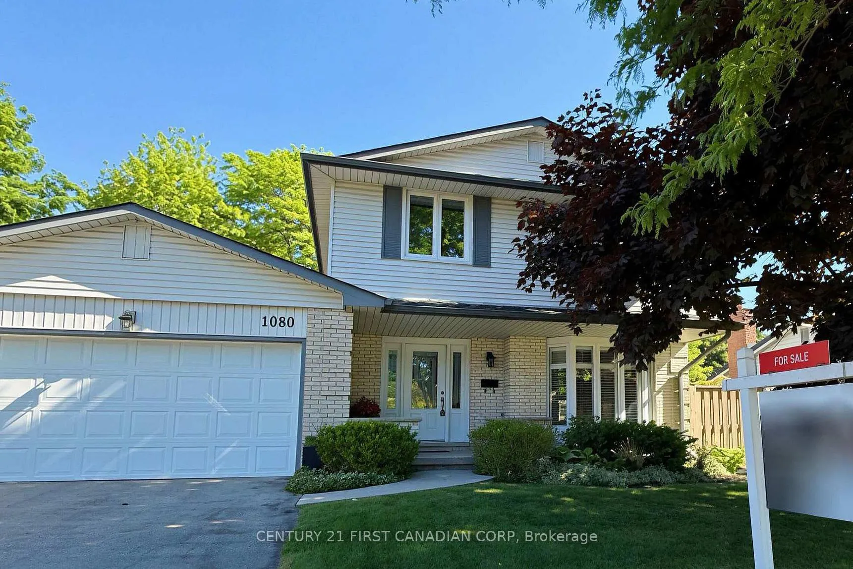 Front of 1080 Viscount Road
