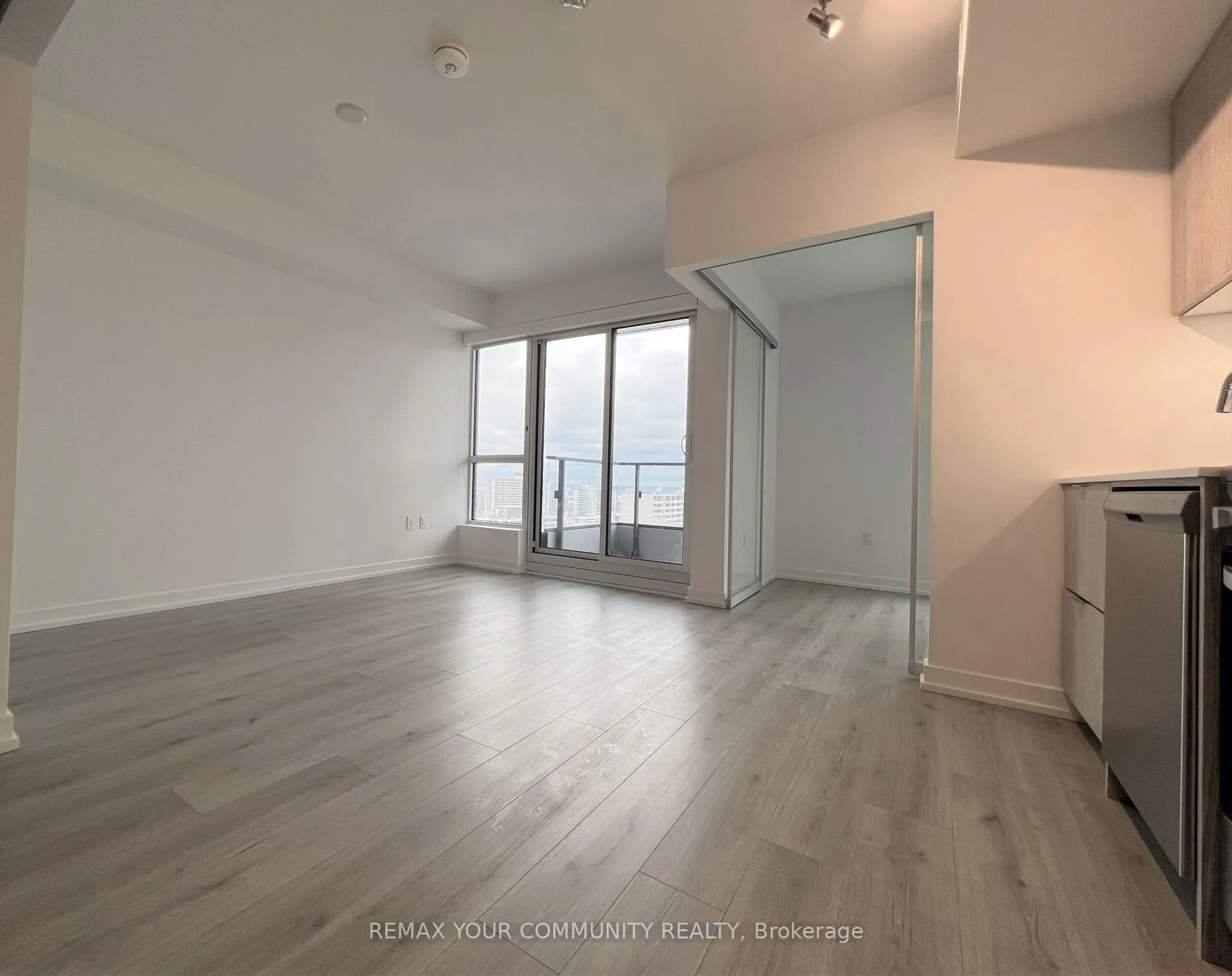 Photo 2 of Unit 2601, 395 Bloor Street E, Toronto, North St. James Town — HOMEH