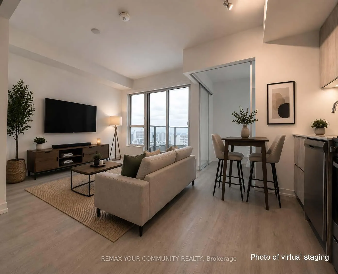 Photo 3 of Unit 2601, 395 Bloor Street E, Toronto, North St. James Town — HOMEH