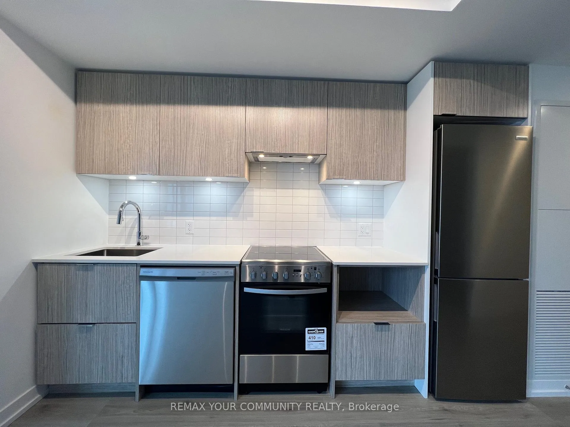 Photo 4 of Unit 2601, 395 Bloor Street E, Toronto, North St. James Town — HOMEH