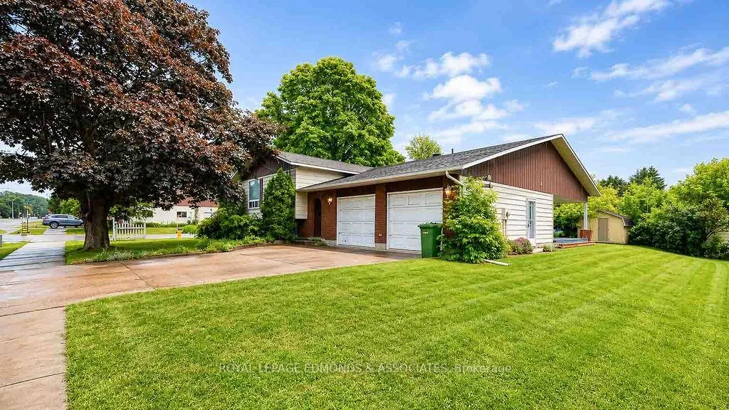 Photo 1 of 130 Town Line Road, Pembroke, Pembroke — HOMEH