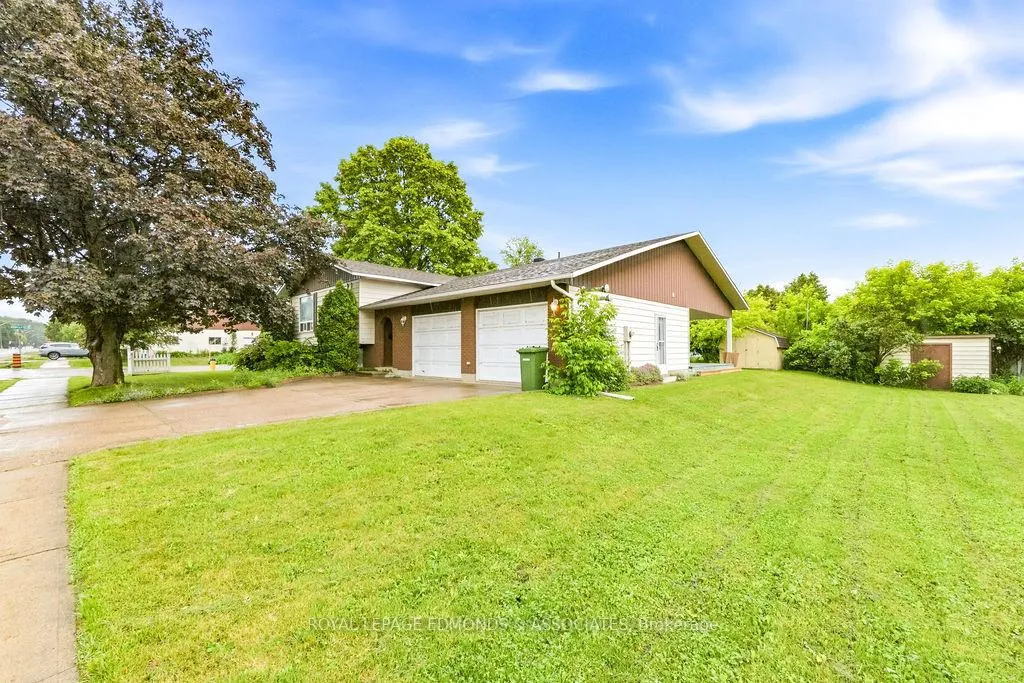 Photo 3 of 130 Town Line Road, Pembroke, Pembroke — HOMEH