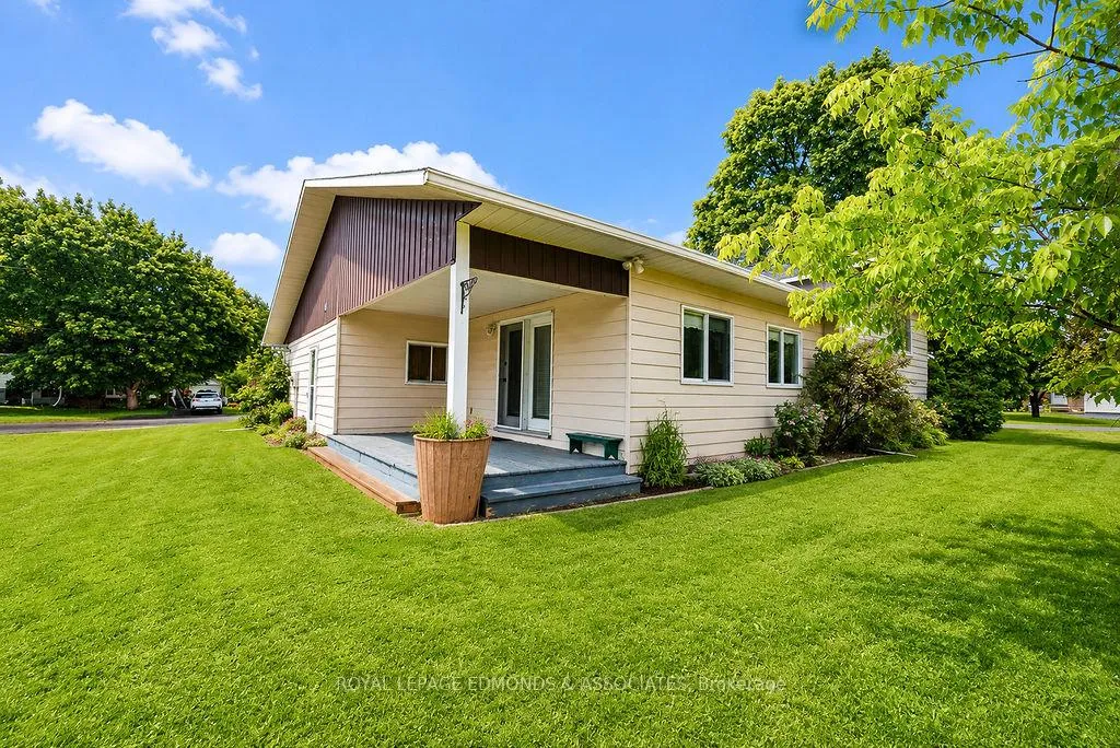 Photo 4 of 130 Town Line Road, Pembroke, Pembroke — HOMEH