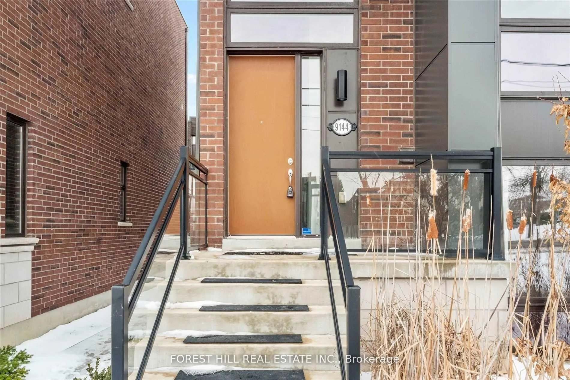 Photo 2 of 9144 Bathurst Street, Vaughan, Patterson — HOMEH